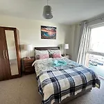 Coastline Apt Nearby The Beach